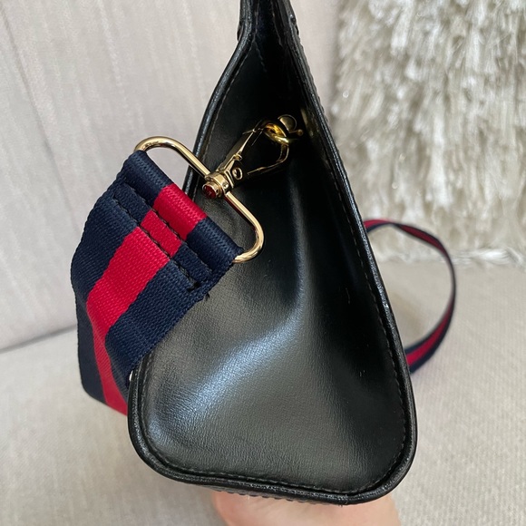 Gucci GG Navy Monogram Crossbody Pouch w/ auth cert - Picture 4 of 13